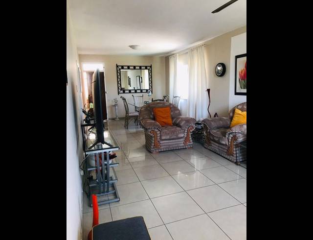 2 BEDROOM APARTMENT FOR SALE IN GERMISTON CENTRAL